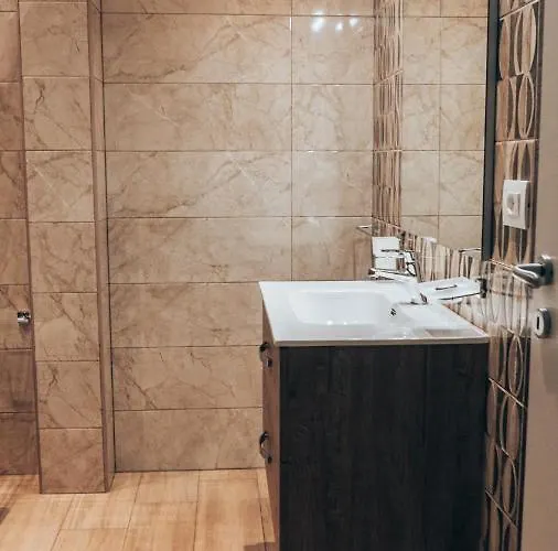 Aschenez Bed & Breakfast 4*